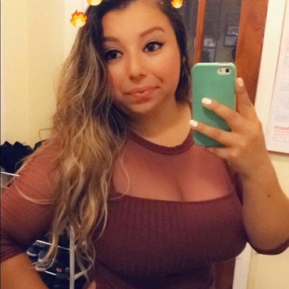 Meet your Posher, Greysi - Picture 5 of 8